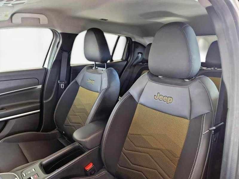 Usado Jeep Avenger EV 114 kW (156 HP) 2023 Cinzento SUV