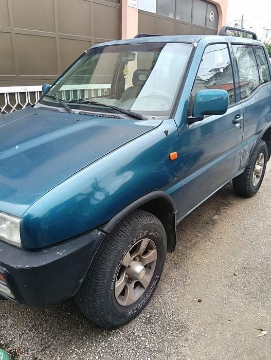 Usado 1993 Nissan Terrano SUV | € 5.589 - Imagem 1/4