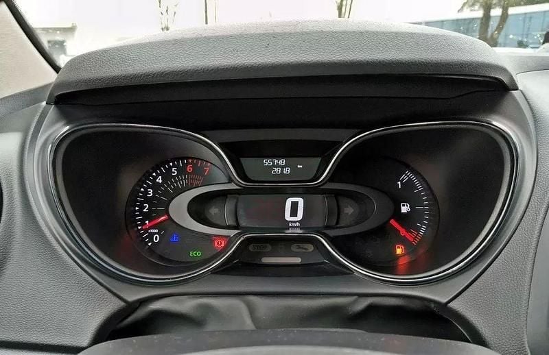 Usado Renault Captur 130 HP (95 kW) 2019 Cinza escuro SUV