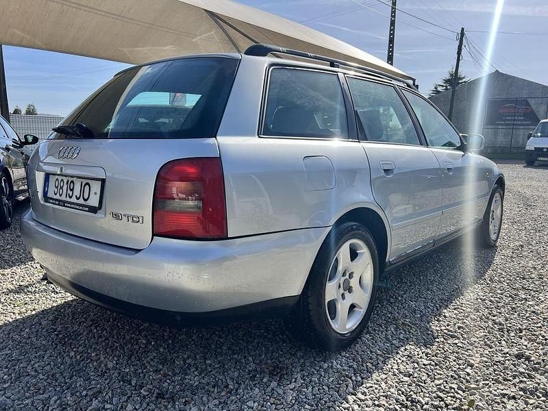 Usado Audi A4 110 HP (80 kW) 1998 Carrinha