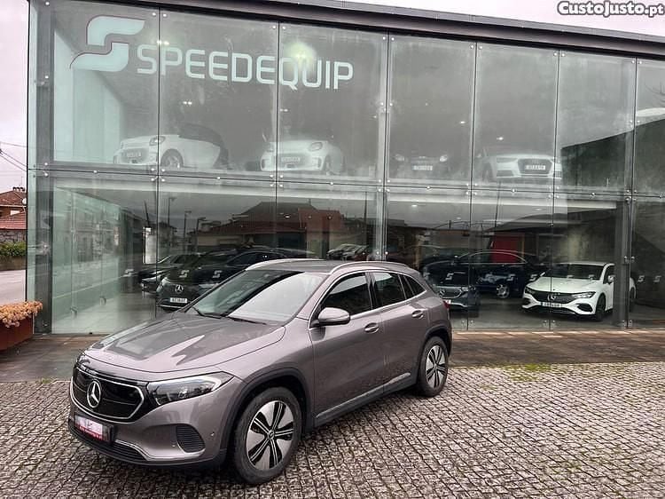 Usado Mercedes EQA250 Progressive 139 kW (190 HP) 2023 Cinza SUV