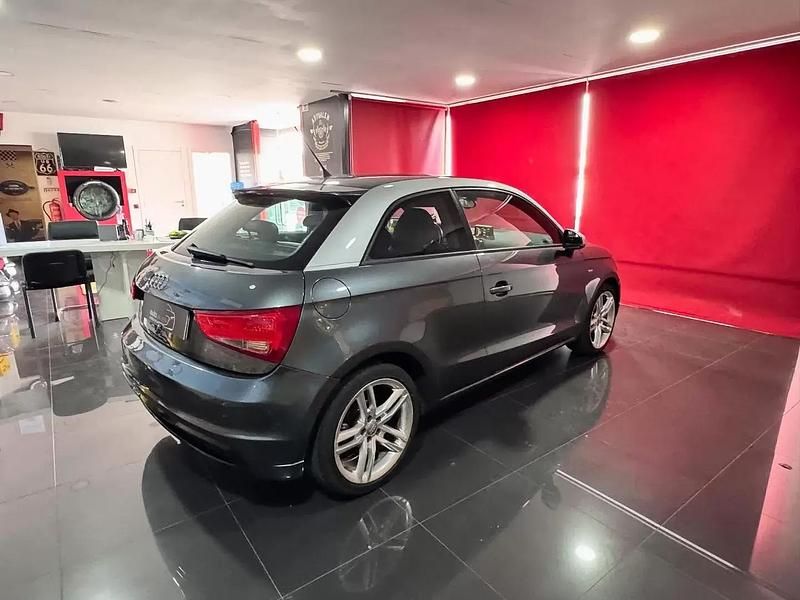 Usado Audi A1 S-Line 90 HP (66 kW) 2012 Cinza Citadino