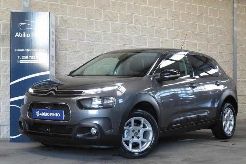 Cinza Usado 2019 Citroën C4 Feel SUV | € 13.250 (Preço justo) - Imagem 1/4