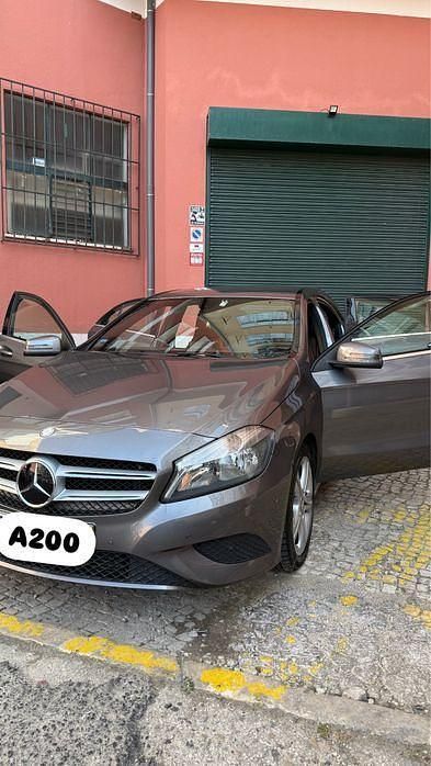 Usado 2015 Mercedes A200 Sedan | € 17.000 (Preço elevado) - Imagem 1/4