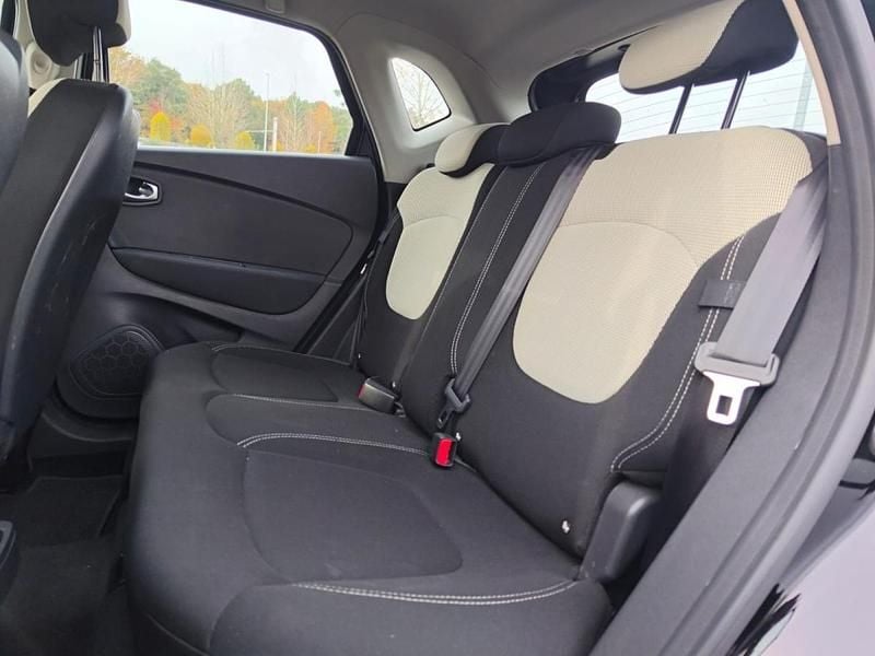 Usado Renault Captur 90 HP (66 kW) 2018 Preto SUV