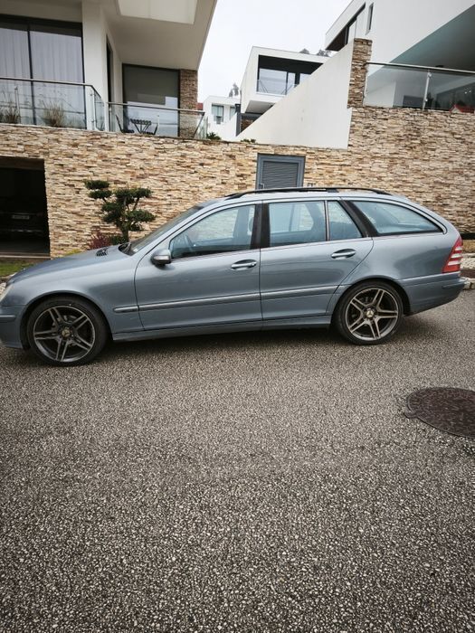 Usado 2006 Mercedes C220 Sedan | € 6.500 - Imagem 1/4