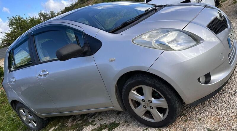 Usado 2006 Toyota Yaris Sedan | € 5.200 (Preço justo) - Imagem 1/4