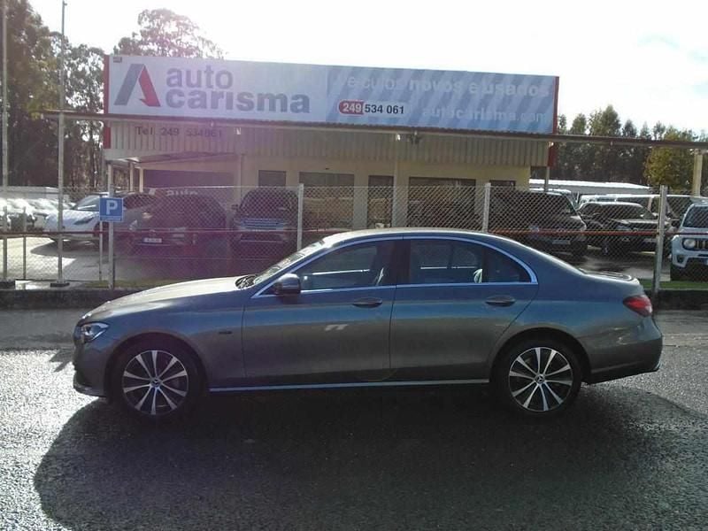 Cinza Usado 2021 Mercedes E300 Avantgarde Sedan | € 36.800 (Bom preço) - Imagem 1/4