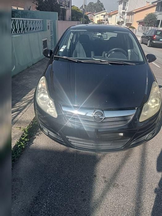 Usado 2008 Opel Corsa Sedan | € 3.450 (Preço justo) - Imagem 1/4