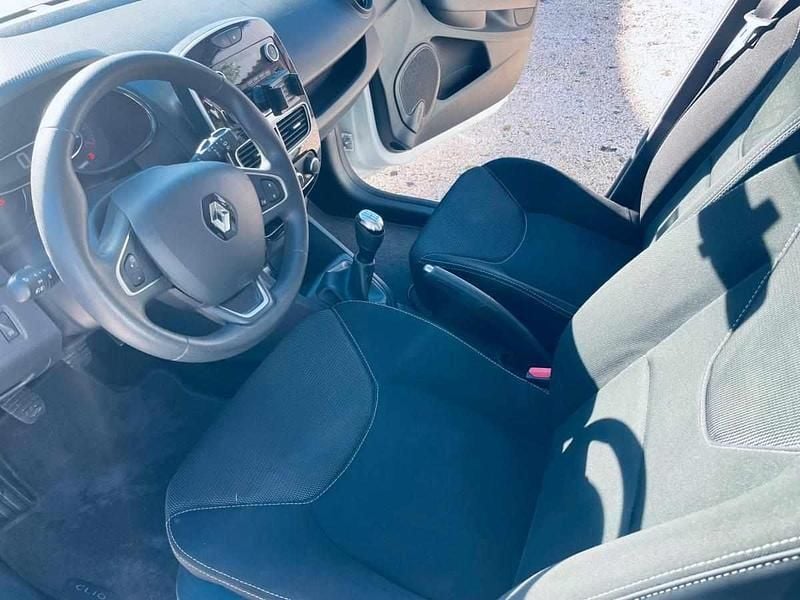 Usado Renault Clio IV 75 HP (55 kW) 2017 Branco Citadino