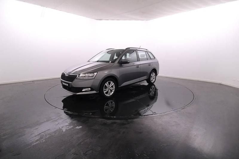 Cinzento Usado 2022 Skoda Fabia | € 17.250 (Preço justo) - Imagem 1/4