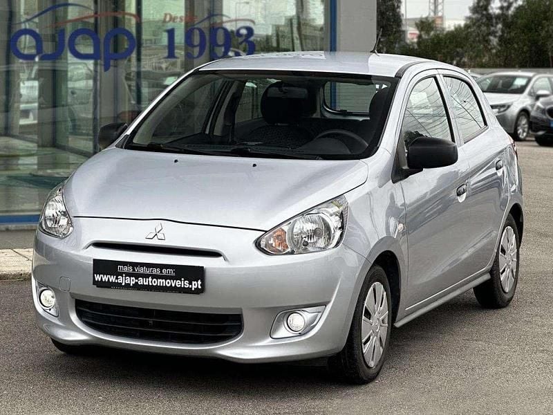 Cinzento Usado 2015 Mitsubishi Space Star | € 9.570 - Imagem 1/1