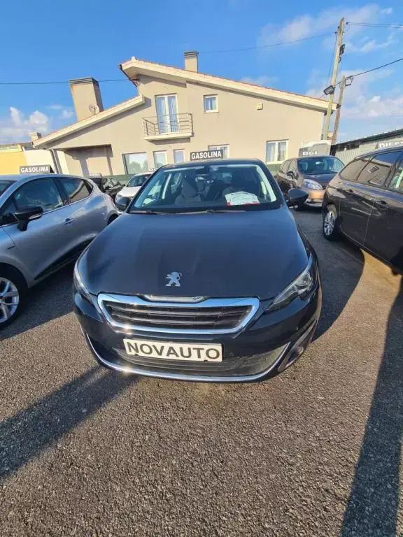 Cinza Usado 2017 Peugeot 308 Access | € 12.900 (Preço justo) - Imagem 1/4