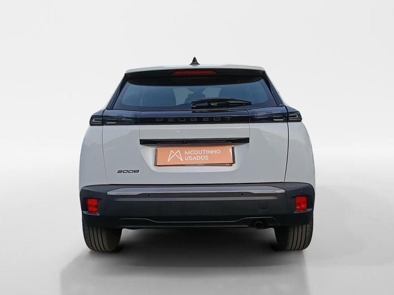 Usado Peugeot 2008 Active 102 HP (75 kW) 2024 Branco SUV