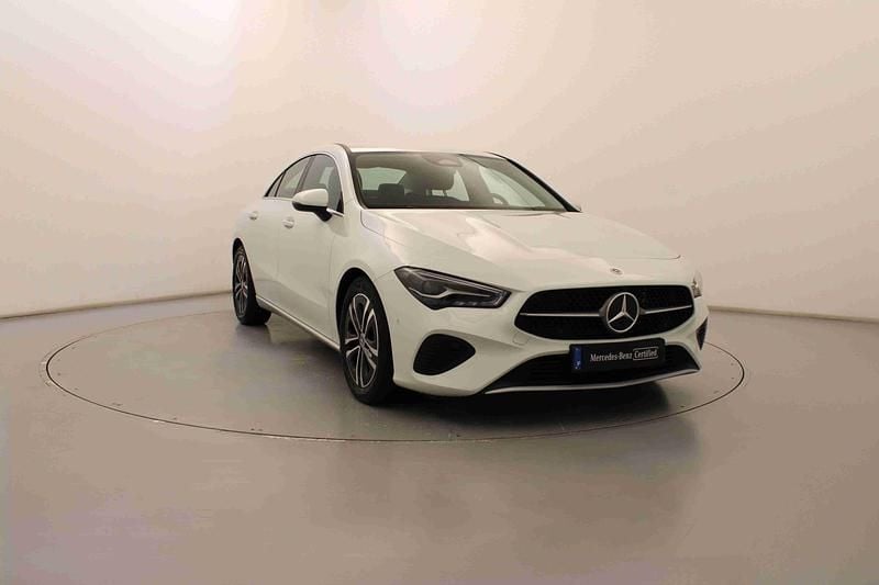 Branco Usado 2024 Mercedes CLA180 Sedan | € 41.490 (Caro) - Imagem 1/4