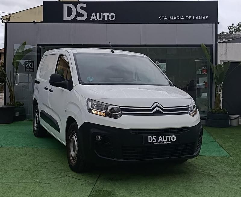 Branco Usado 2019 Citroën Berlingo Monovolume | € 12.000 (Preço justo) - Imagem 1/4