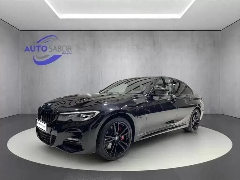 Preto Usado 2021 BMW 330e Sedan | € 41.400 - Imagem 1/4