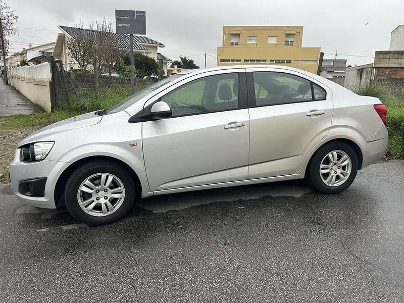 Usado 2011 Chevrolet Aveo Sedan | € 4.999 - Imagem 1/4