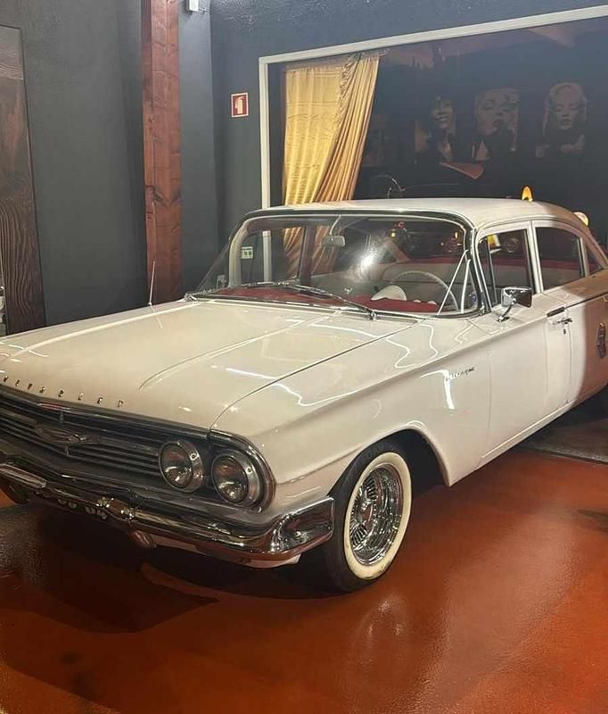 Branco Usado 1960 Chevrolet Camaro | € 29.900 - Imagem 1/4