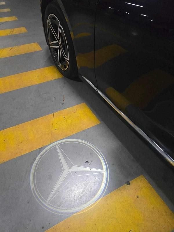 Usado Mercedes EQE350 214 kW (292 HP) 2022 Preto Sedan