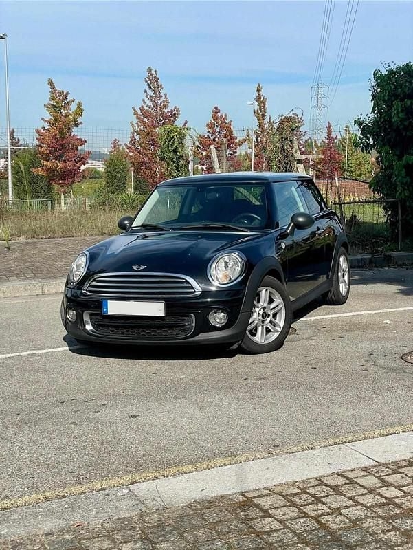 Preto Usado 2013 Mini ONE Citadino | € 8.450 (Bom preço) - Imagem 1/4