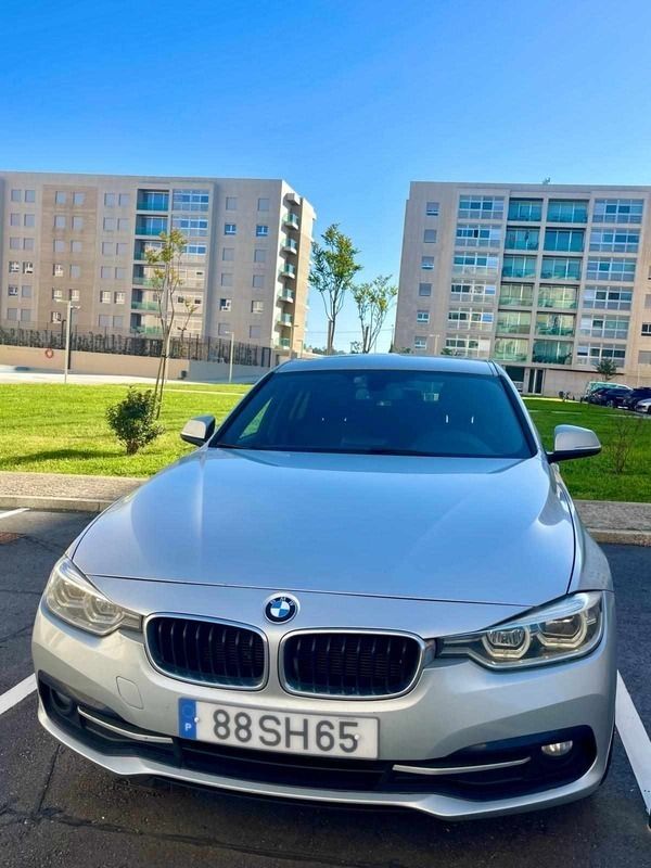 Cinzento Usado 2016 BMW 318 Carrinha | € 16.000 (Preço justo) - Imagem 1/4