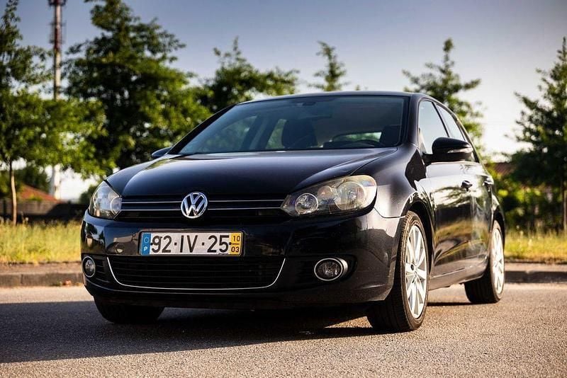 Usado 2010 VW Golf VI Highline Sedan | € 6.750 (Bom preço) - Imagem 1/4