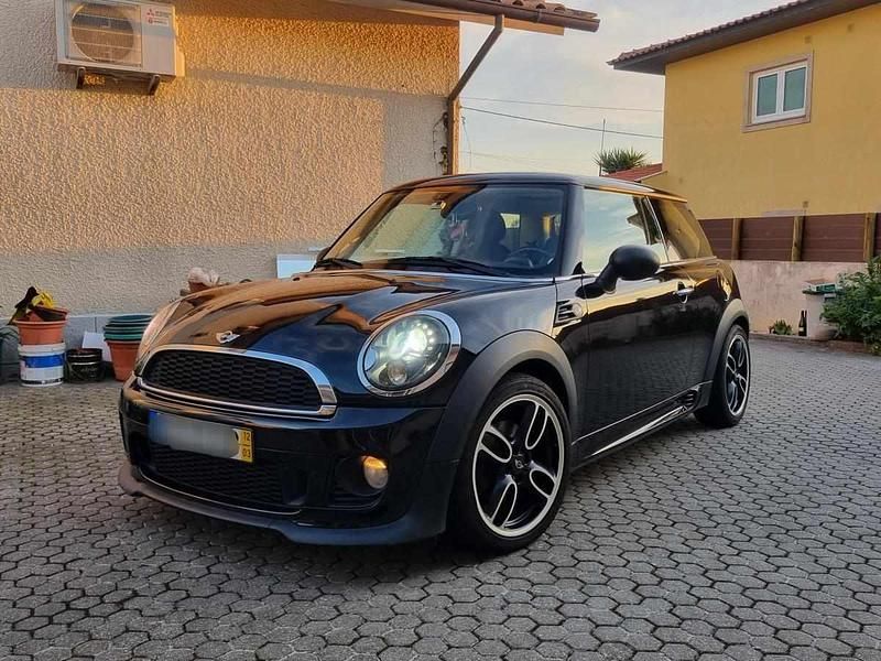 Preto Usado 2012 Mini One D Hatch Citadino | € 11.250 - Imagem 1/4