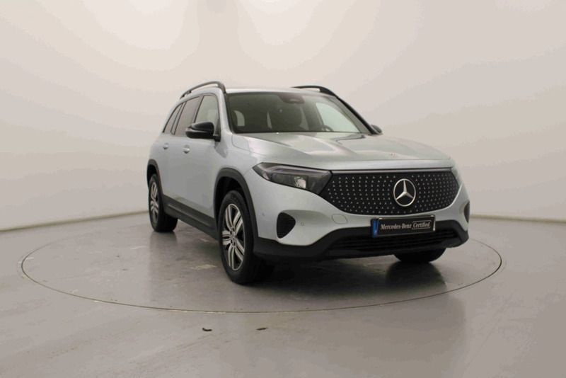 Prateado Usado 2025 Mercedes EQB250+ Edition SUV | € 56.990 - Imagem 1/4