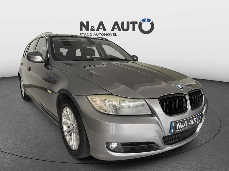 Usado BMW 318 Sport Line 143 HP (105 kW) 2010 Cinza Carrinha