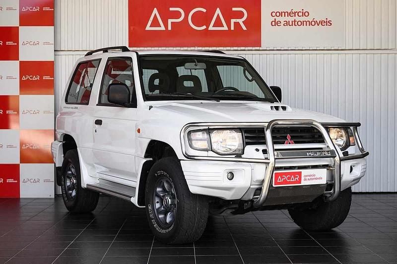 Branco Usado 1998 Mitsubishi Pajero SUV | € 14.990 - Imagem 1/4