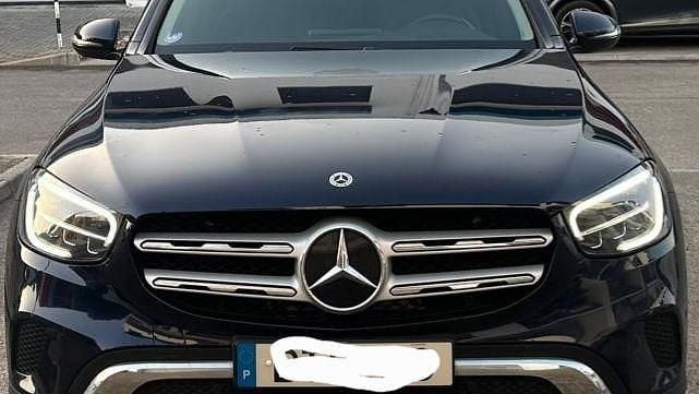 Usado 2020 Mercedes GLC300e Sedan | € 31.750 - Imagem 1/4