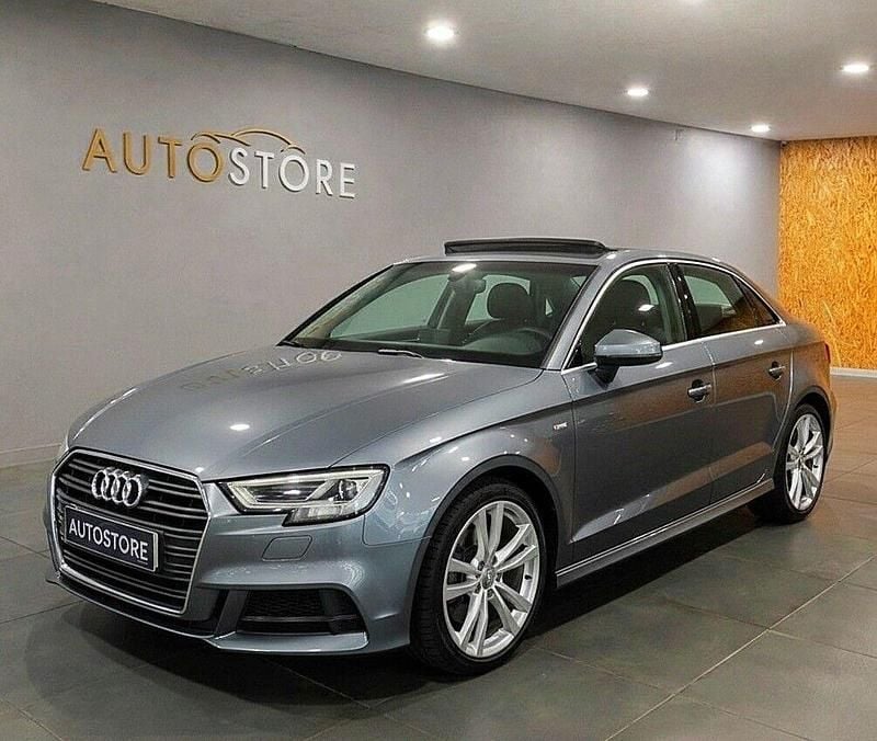 Usado Audi A3 S-Line 116 HP (85 kW) 2017 Cinza Sedan