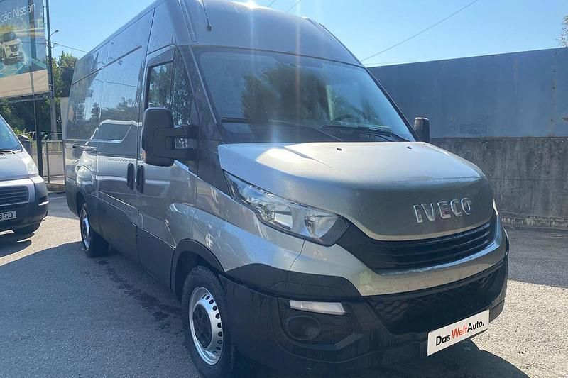 Cinzento Usado 2017 Iveco Daily | € 21.490 (Super Preço) - Imagem 1/4