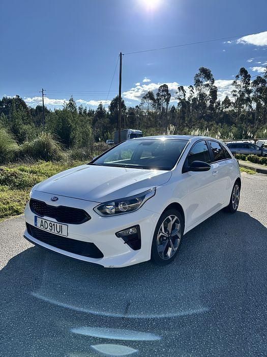 Usado 2020 Kia Ceed Sedan | € 15.900 (Preço justo) - Imagem 1/4