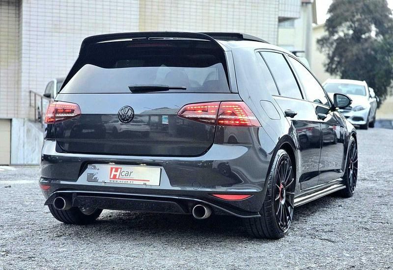 Usado VW Golf VII GTI Clubsport 265 HP (194 kW) 2016 Sedan