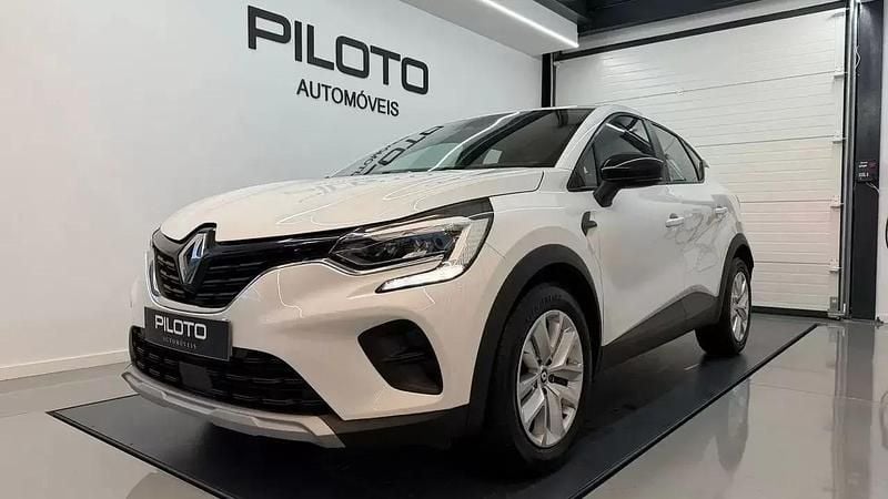 Usado Renault Captur Evolution 101 HP (74 kW) 2021 Branco SUV