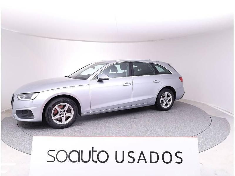 Usado Audi A4 Advanced 163 HP (119 kW) 2020 Cinzento claro metalizado Carrinha