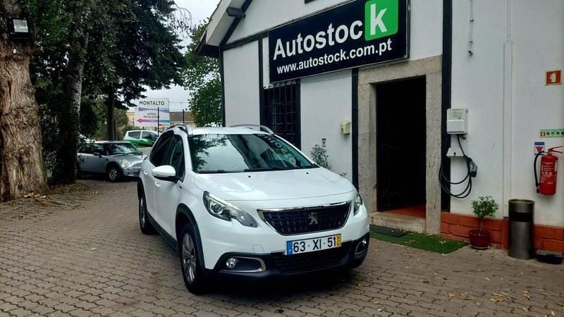 Branco Usado 2019 Peugeot 2008 Signature Sky SUV | € 13.800 (Preço justo) - Imagem 1/4