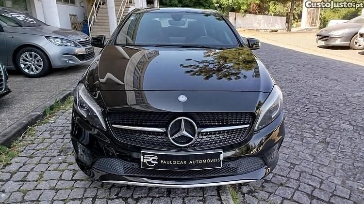 Preto Usado 2017 Mercedes A180 Style Citadino | € 15.900 (Preço justo) - Imagem 1/1