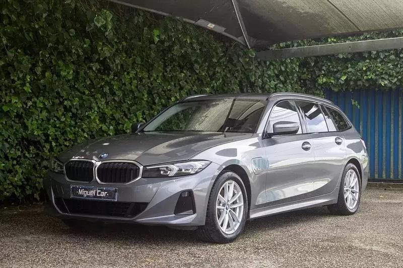 Usado BMW 320e Sport Line 204 HP (150 kW) 2022 Cinza Carrinha
