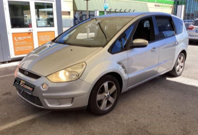 Cinzento Usado 2008 Ford S-MAX S Monovolume | € 10.000 - Imagem 1/4