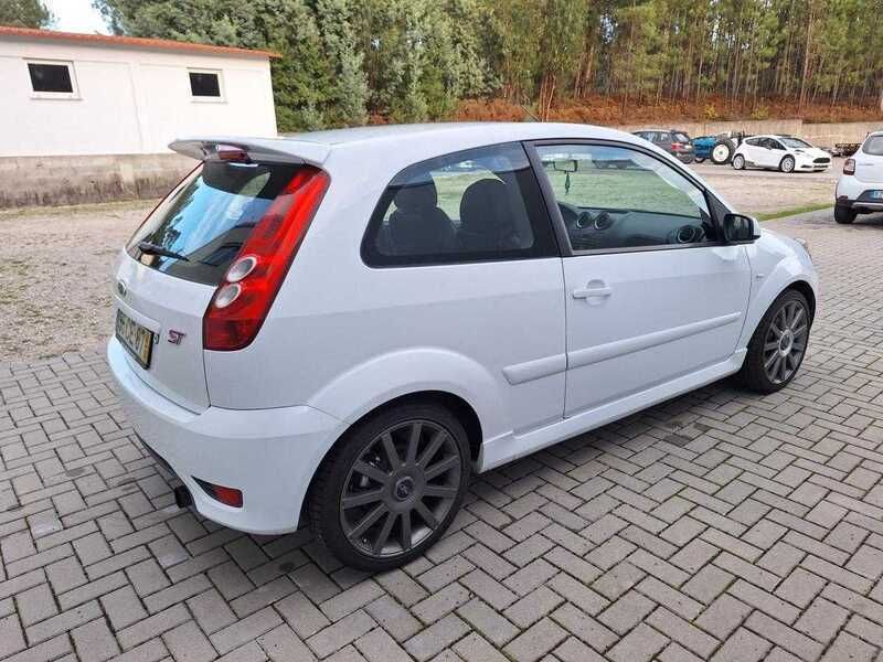 Usado Ford Fiesta ST 150 HP (110 kW) 2006 Branco Citadino