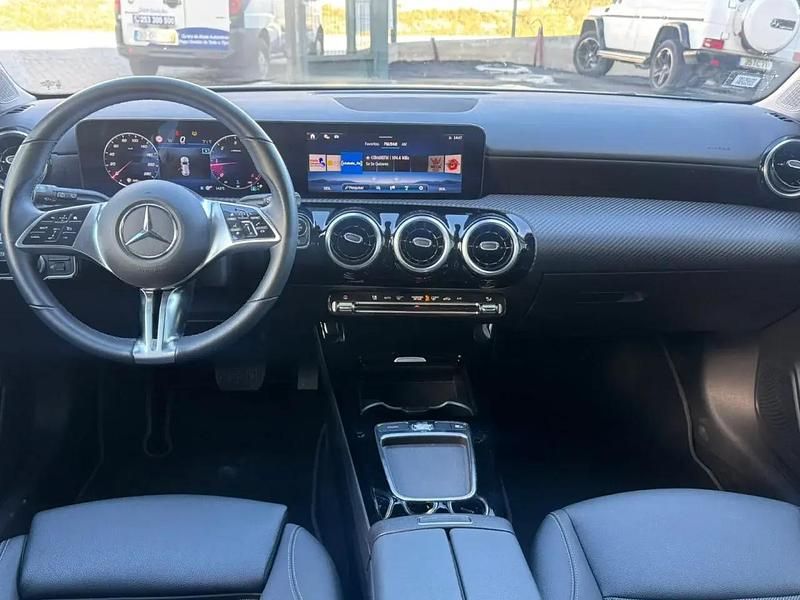 Usado Mercedes CLA180 Shooting Brake Advanced 116 HP (85 kW) 2024 Branco digital Carrinha