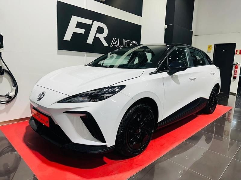 Cinza Usado 2023 MG MG4 EV Citadino | € 19.999 (Preço justo) - Imagem 1/4