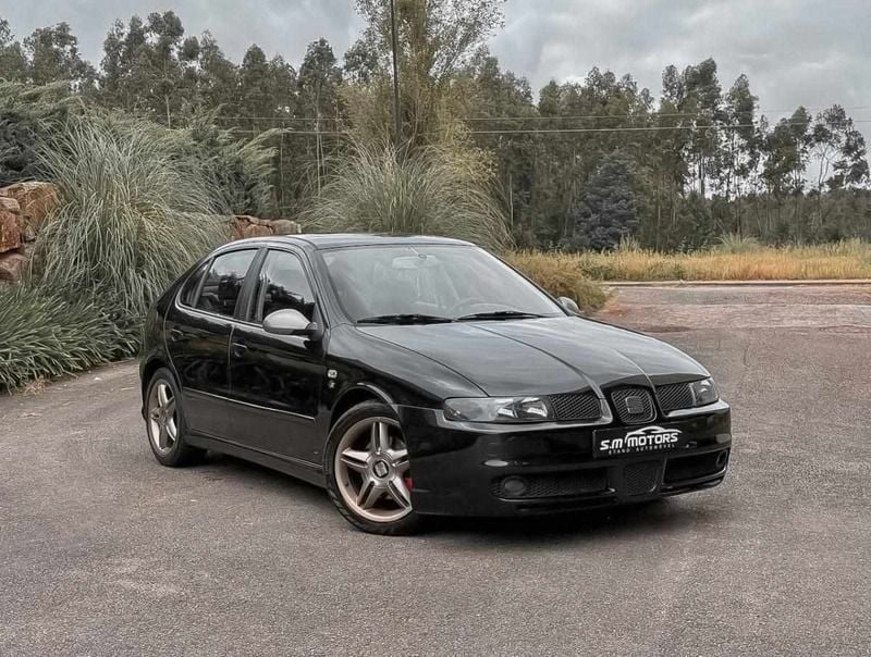 Preto Usado 2004 Seat Leon FR | € 7.500 (Super Preço) - Imagem 1/4