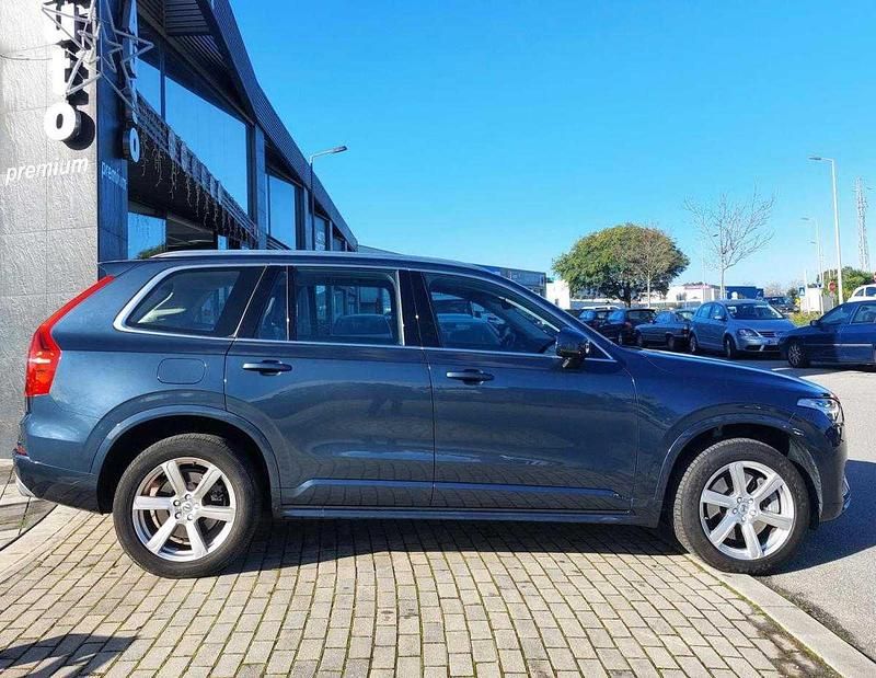 Usado Volvo XC90 Momentum 391 HP (287 kW) 2020 Azul SUV