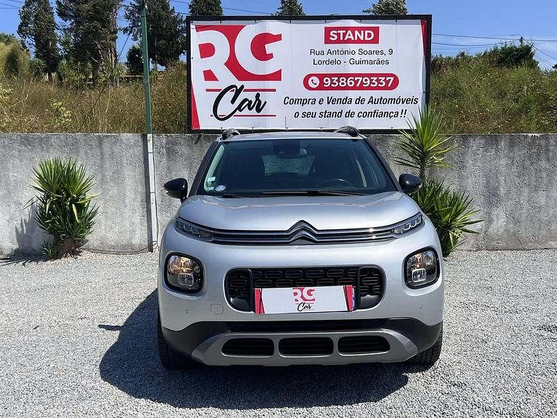 Cinza Usado 2018 Citroën C3 PureTech SUV | € 12.000 - Imagem 1/4