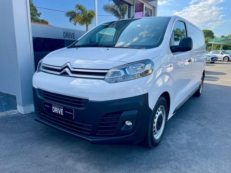 Branco Usado 2017 Citroën Jumpy Monovolume | € 17.900 (Preço elevado) - Imagem 1/4