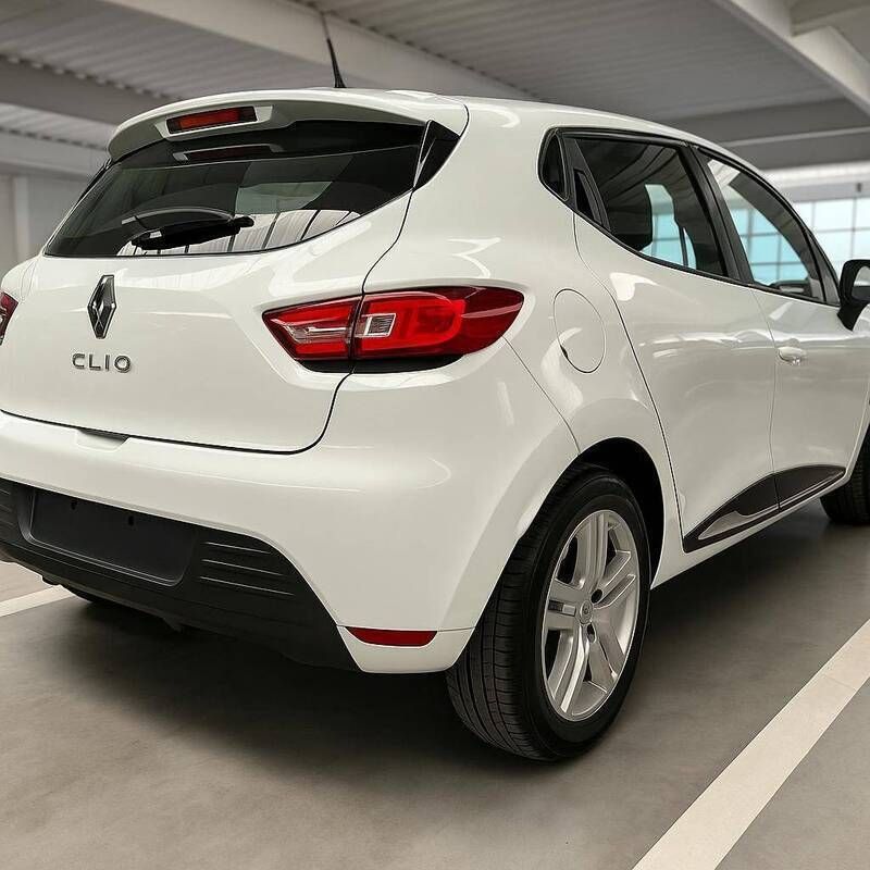 Usado Renault Clio IV Zen 120 HP (88 kW) 2019 Branco